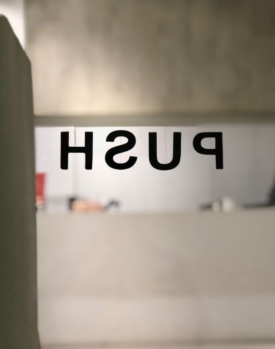 Photo of push sign by Jean Bach on Unsplash